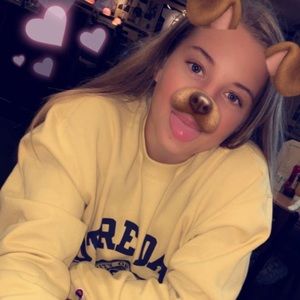 Meet your Posher, Carlee